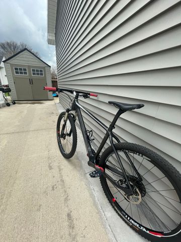 Used Foundry Custom SRAM X01 Eagle 2015 Mountainbike, Black — image 7 of 7