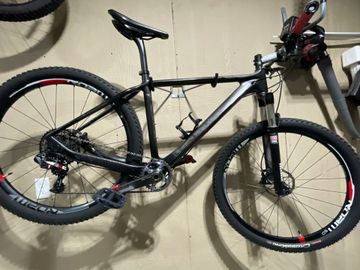 Used Foundry Custom SRAM X01 Eagle 2015 Mountainbike, Black — image 6 of 7