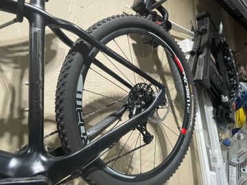 Used Foundry Custom SRAM X01 Eagle 2015 Mountainbike, Black — image 5 of 7
