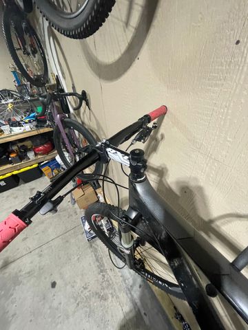 Used Foundry Custom SRAM X01 Eagle 2015 Mountainbike, Black — image 3 of 7