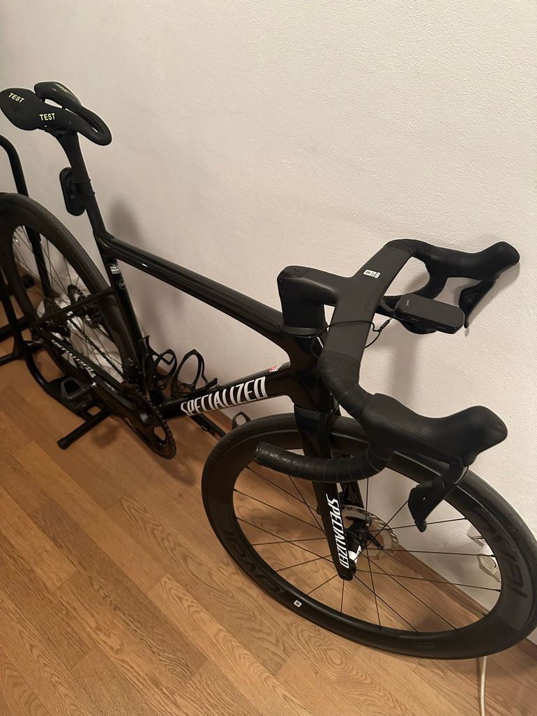 Used Specialized Tarmac SL8 Pro - Ultegra Di2 2025 2025 Road & Gravel — image 2 of 3