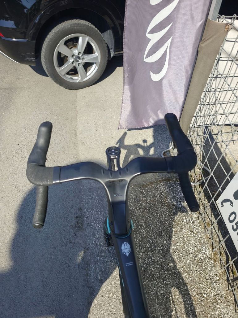 Used Bianchi Oltre PRO SHIMANO ULTEGRA DI2 2024 2024 Road & Gravel, Black — image 4 of 5