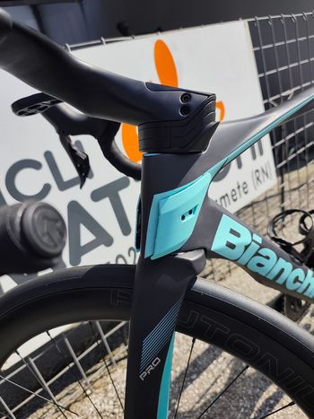 Used Bianchi Oltre PRO SHIMANO ULTEGRA DI2 2024 2024 Road & Gravel, Black — image 5 of 5