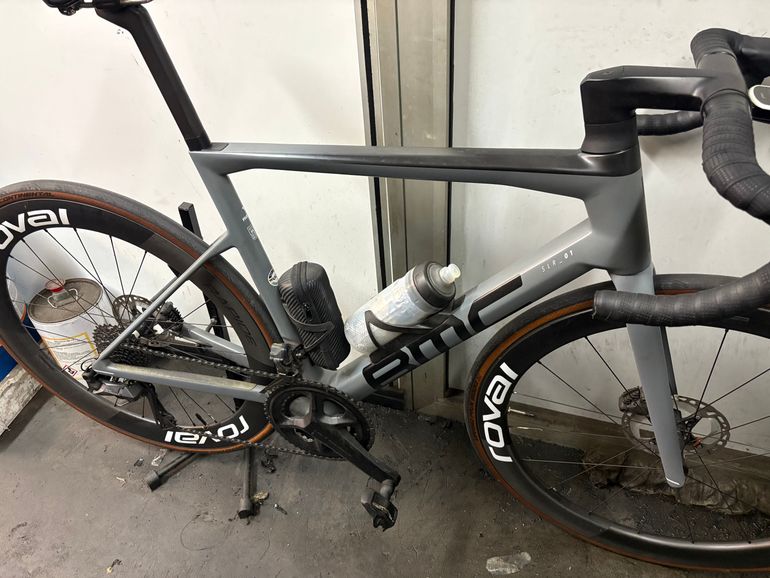 Used BMC Teammachine SLR01 FIVE 2023 2023 Road & Gravel, Light Gray — image 1 of 4
