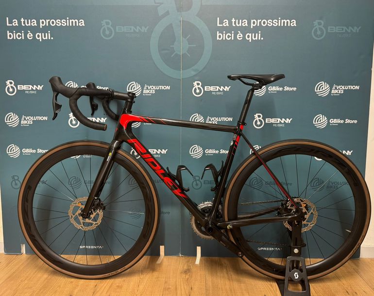 Used Ridley Helium SLX AXS Disc 2022 Road & Gravel, Rosso — image 12 of 15