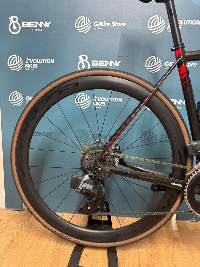 Used Ridley Helium SLX AXS Disc 2022 Road & Gravel, Rosso — image 2 of 15