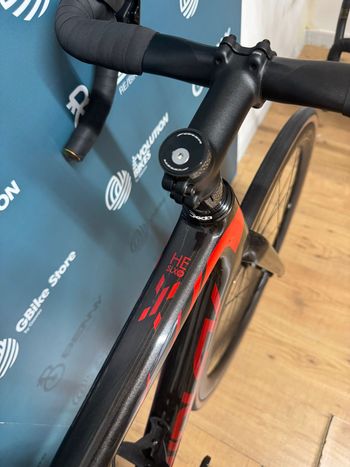 Used Ridley Helium SLX AXS Disc 2022 Road & Gravel, Rosso — image 11 of 15