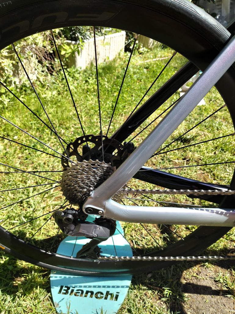 Used Bianchi Aria Ultegra Disc Di2 12S 2023 2023 Road & Gravel, Light Gray — image 2 of 6