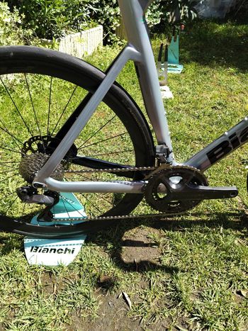 Used Bianchi Aria Ultegra Disc Di2 12S 2023 2023 Road & Gravel, Light Gray — image 3 of 6
