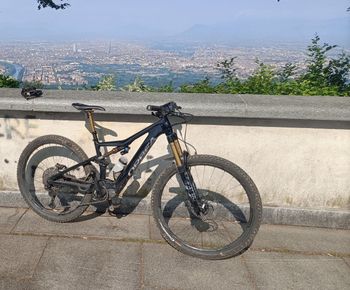 Used Orbea Rise Shimano Deore XT 2022 Mountainbike, Black — image 3 of 3