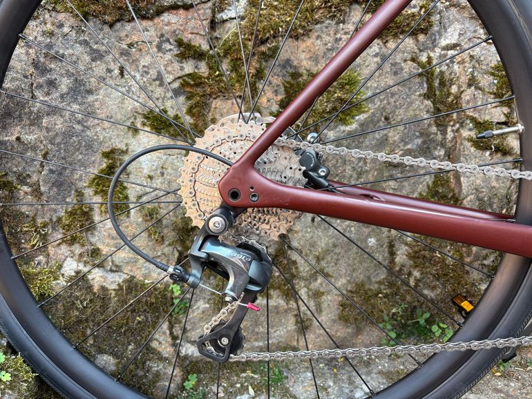 Used Specialized Roubaix SL8 - Shimano Tiagra 2024 2024 Road & Gravel — image 2 of 12