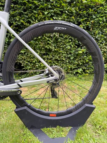 Used Canyon Ultimate CFR eTap 2024 2024 Road & Gravel, Light Gray — image 4 of 11