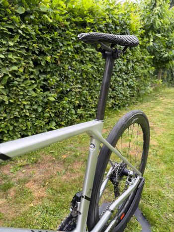 Used Canyon Ultimate CFR eTap 2024 2024 Road & Gravel, Light Gray — image 8 of 11