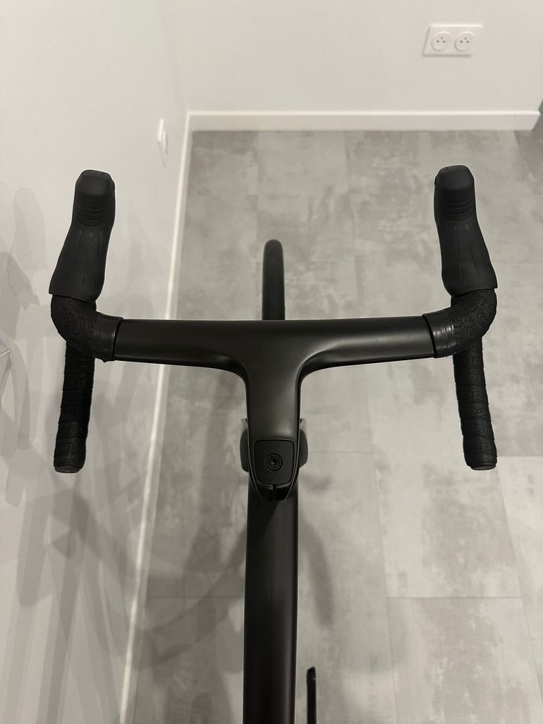 Used BMC Teammachine SLR 01 ONE 2026 2026 Road & Gravel, Black — image 3 of 5