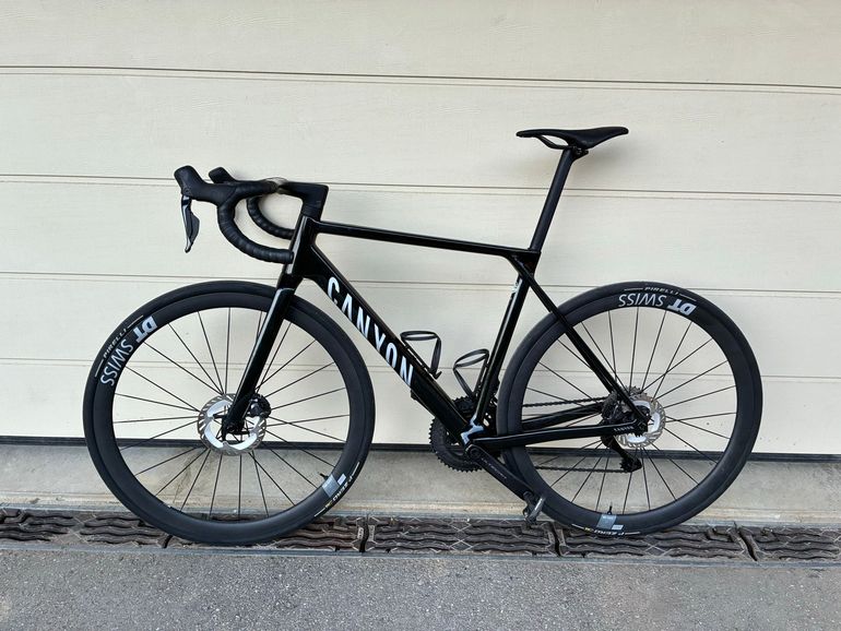 Used Canyon Ultimate CF SLX 8 Di2 2026 2026 Road & Gravel, Black — image 1 of 4