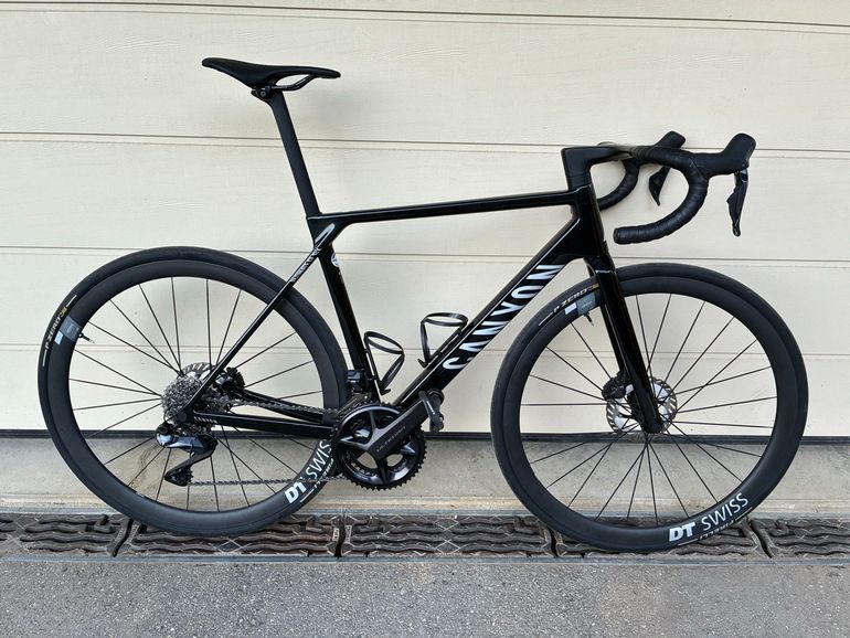 Used Canyon Ultimate CF SLX 8 Di2 2026 2026 Road & Gravel, Black — image 2 of 4
