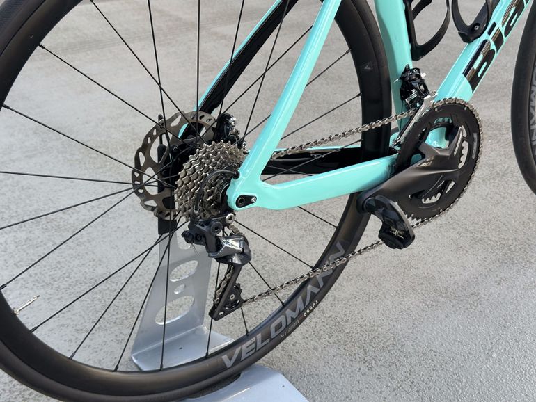 Used Bianchi Aria - 105 2022 2022 Road & Gravel, Blue — image 20 of 23