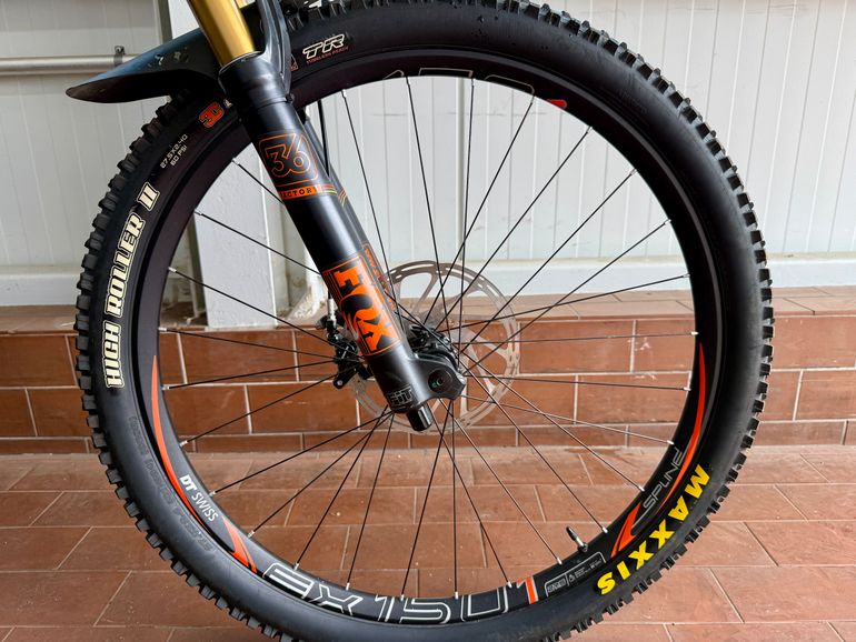 Used Canyon Strive CF 8.0 Race 2016 Mountainbike, Schwarz — image 18 of 20