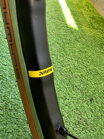 Used Bianchi Intenso Ultegra 2016 2016 Road & Gravel, Black — image 16 of 19
