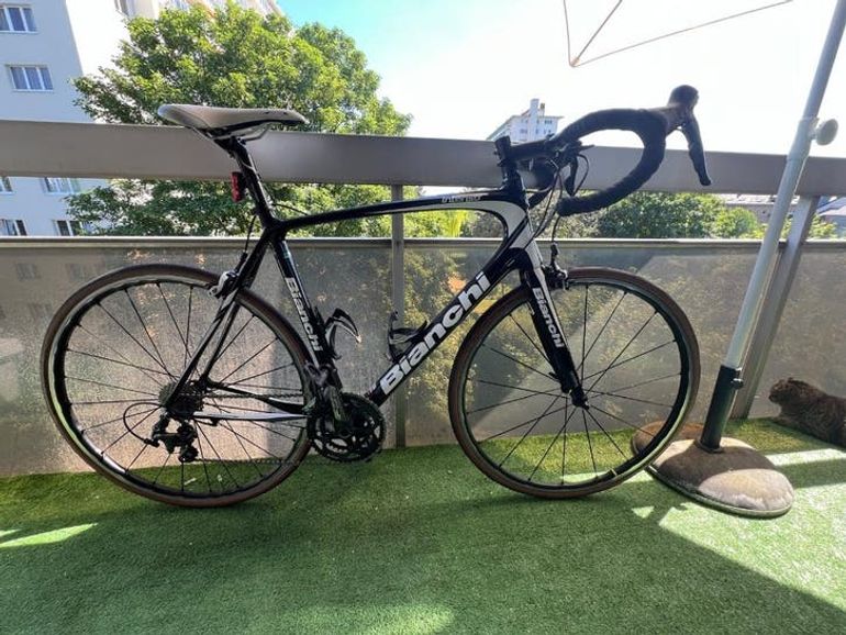 Used Bianchi Intenso Ultegra 2016 2016 Road & Gravel, Black — image 2 of 19