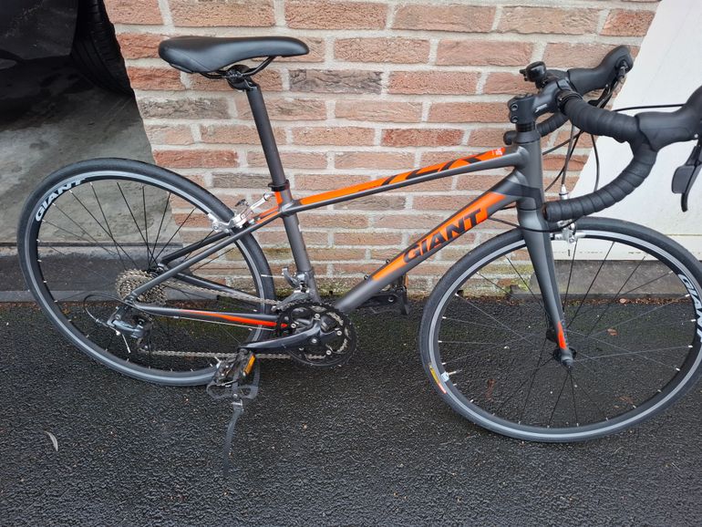 Used Giant TCR Espoir 24 2017 2017 Youth, Light Gray — image 4 of 5