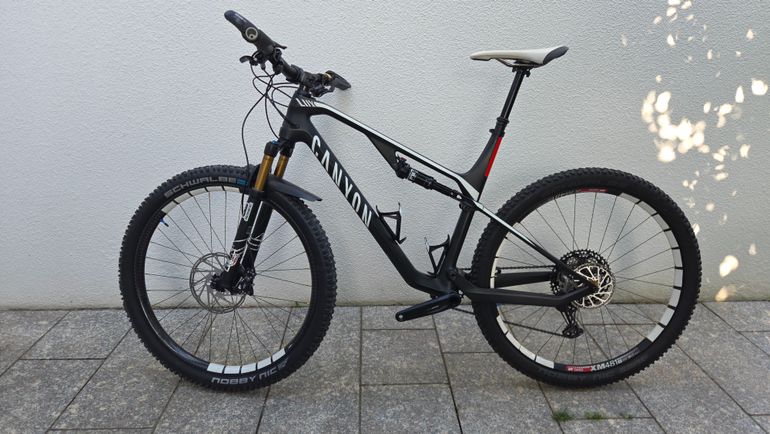 Used Canyon Lux CF 6 2021 2021 Mountainbike — image 1 of 13