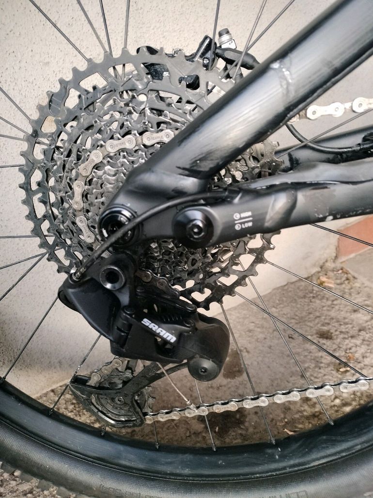 Used Specialized Turbo Levo Alloy 2023 2023 Mountainbike, Black, 29, 27.5 — image 12 of 18