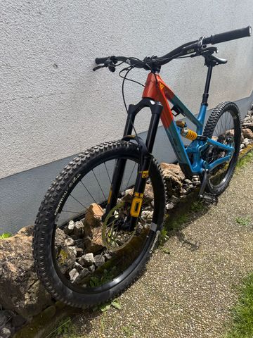 Używany YT Industries Capra 29 CORE 3 CF 2025 2025 Mountainbike — zdjęcie 3 z 4