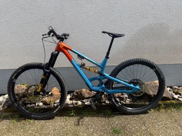 Używany YT Industries Capra 29 CORE 3 CF 2025 2025 Mountainbike — zdjęcie 1 z 4
