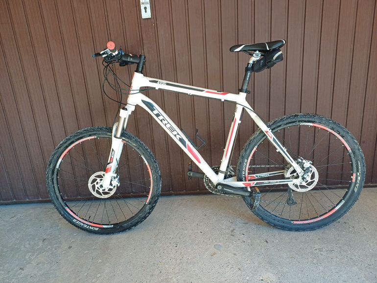 Used Trek 4900 2014 2014 Mountainbike, White, 26 — image 2 of 3
