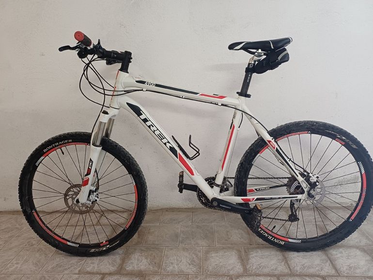 Used Trek 4900 2014 2014 Mountainbike, White, 26 — image 1 of 3