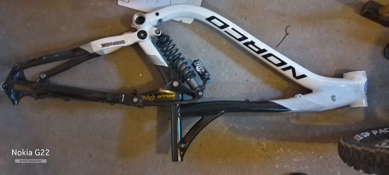 Used Norco Aurum 6.1 2014 Frameset 2014 Mountainbike, Black, 26 — image 1 of 7