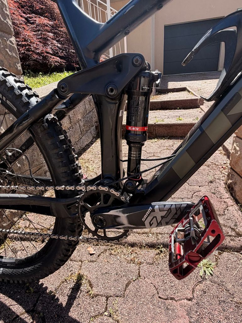 Used Trek Remedy 8 27.5 2019 2019 Mountainbike, Black, 27.5 — image 5 of 7