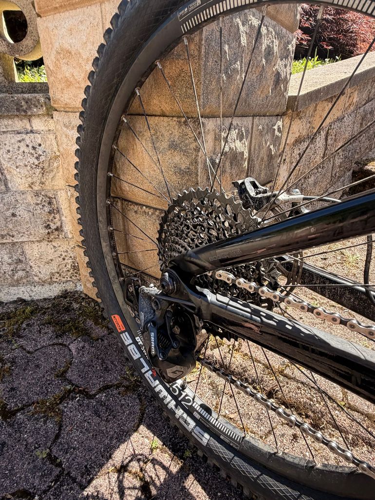 Used Trek Remedy 8 27.5 2019 2019 Mountainbike, Black, 27.5 — image 4 of 7