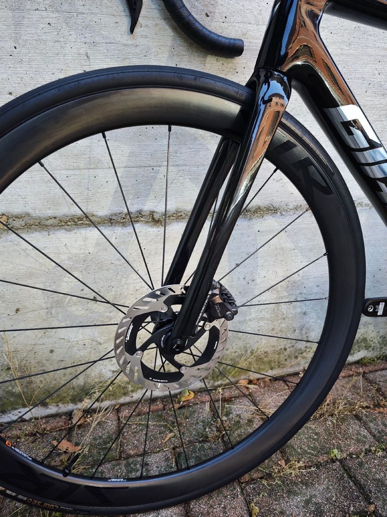 Used Giant Tcr Shimano 105 Di2 2025 Road & Gravel — image 6 of 14