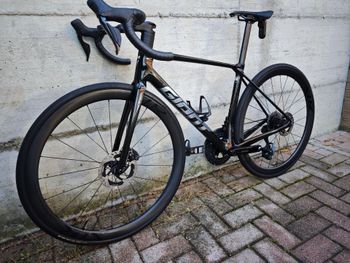 Used Giant Tcr Shimano 105 Di2 2025 Road & Gravel — image 7 of 14