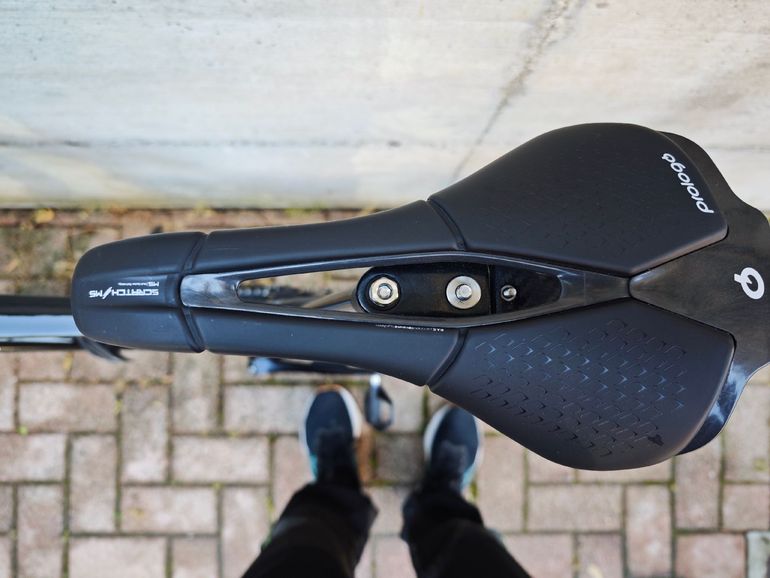 Used Giant Tcr Shimano 105 Di2 2025 Road & Gravel — image 9 of 14