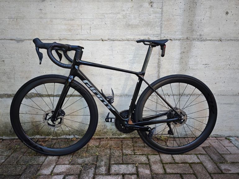 Used Giant Tcr Shimano 105 Di2 2025 Road & Gravel — image 1 of 14
