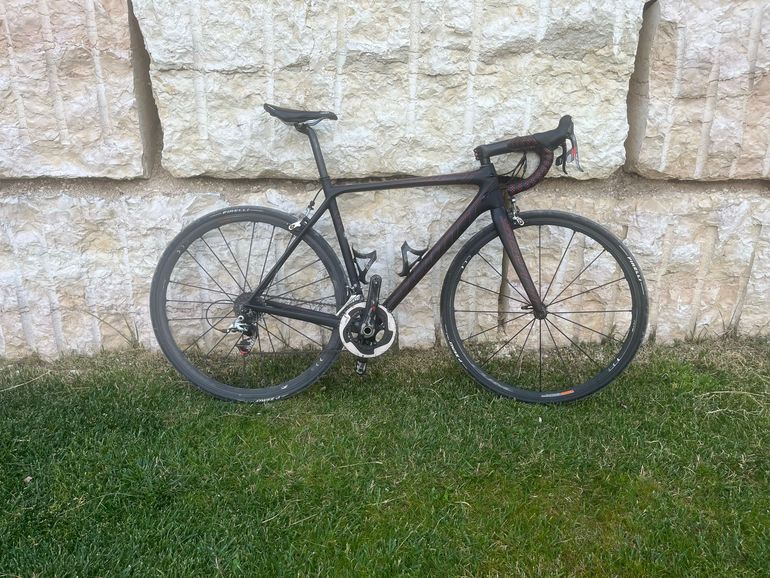 Used Scott Addict SL 2017 2017 Road & Gravel, Black — image 1 of 3