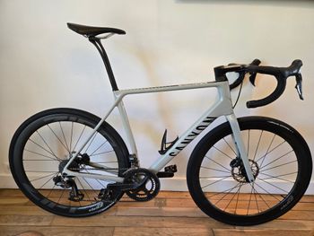 Used Canyon Endurace CF SL 8 Disc Di2 2021 2021 Road & Gravel, Light Gray — image 2 of 13