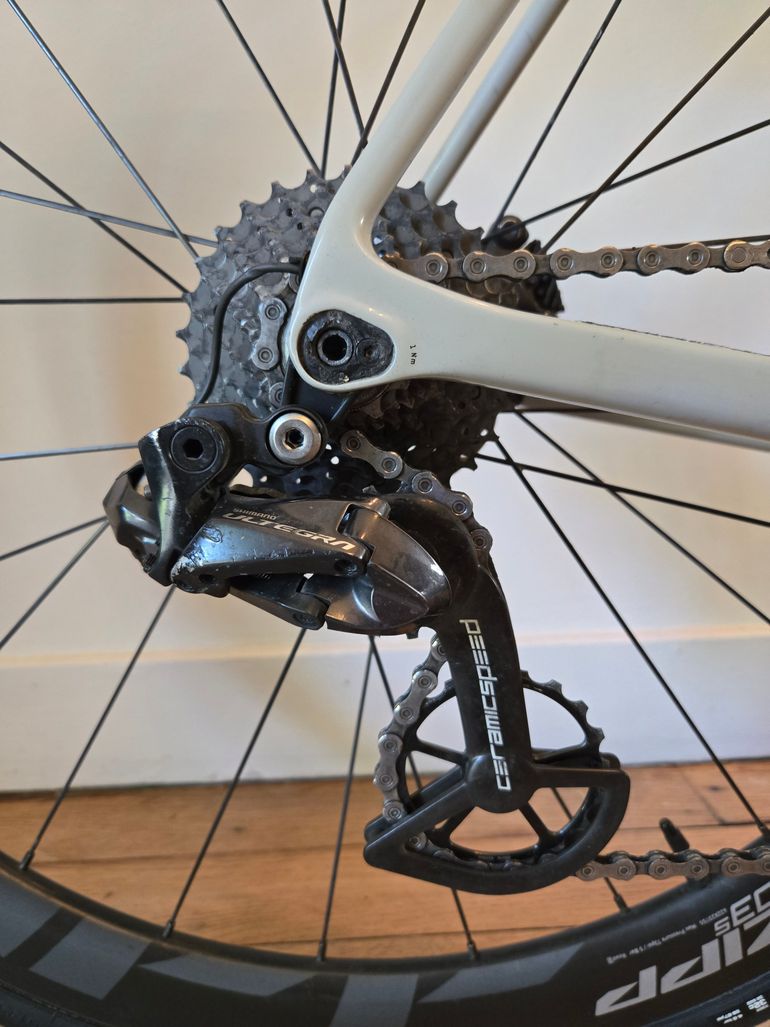 Used Canyon Endurace CF SL 8 Disc Di2 2021 2021 Road & Gravel, Light Gray — image 5 of 13