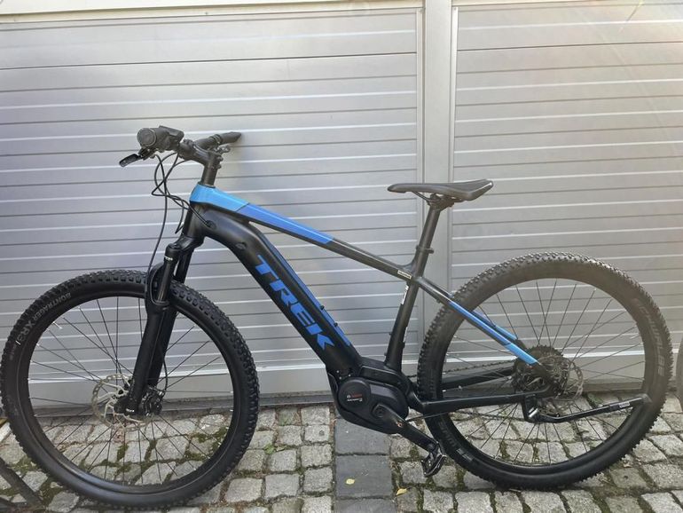 Used Trek Powerfly 5 2019 2019 Mountainbike — image 1 of 8