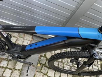 Used Trek Powerfly 5 2019 2019 Mountainbike — image 5 of 8