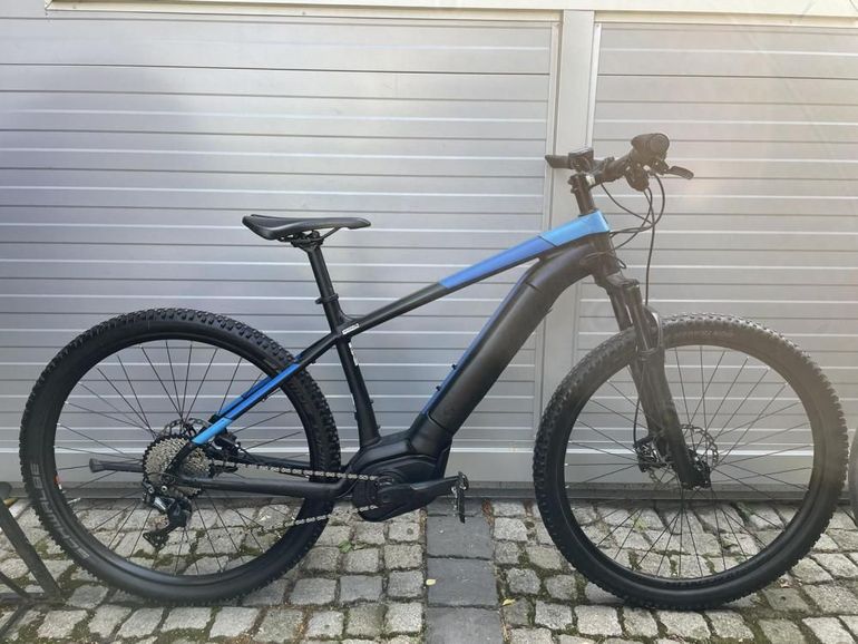 Used Trek Powerfly 5 2019 2019 Mountainbike — image 8 of 8