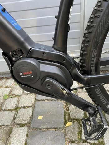 Used Trek Powerfly 5 2019 2019 Mountainbike — image 3 of 8