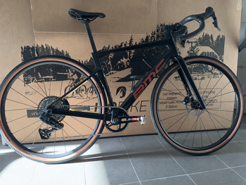 Used BMC Roadmachine 2026 / E1 Rival AXS ETap / NEW 2026 Corsa & gravel