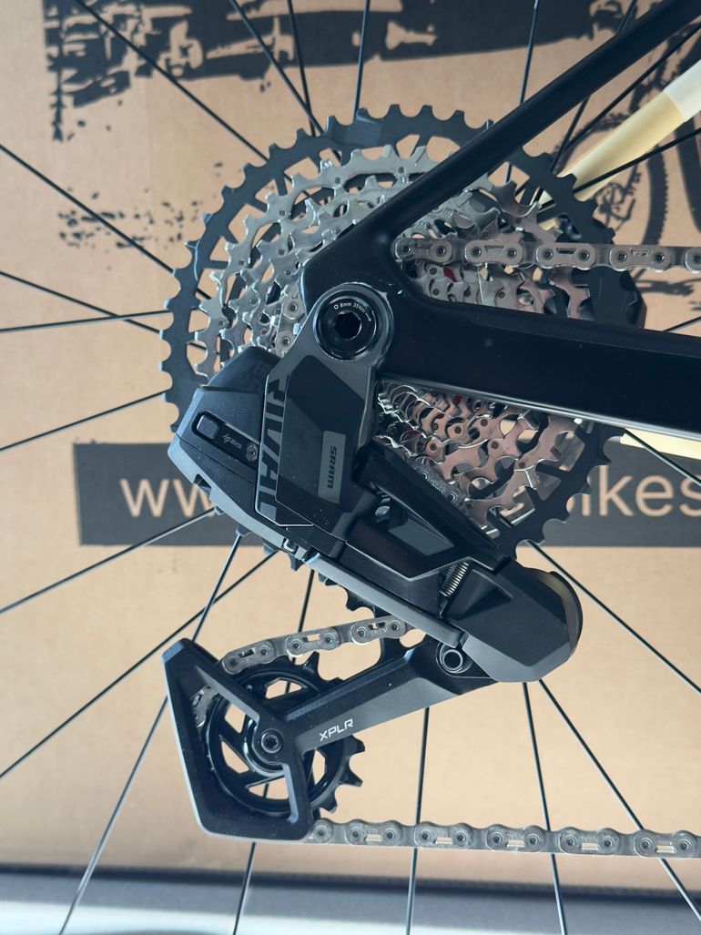 Used BMC Roadmachine 2026 / E1 Rival AXS ETap / NEW 2026 Road & Gravel, Nero — image 2 of 10