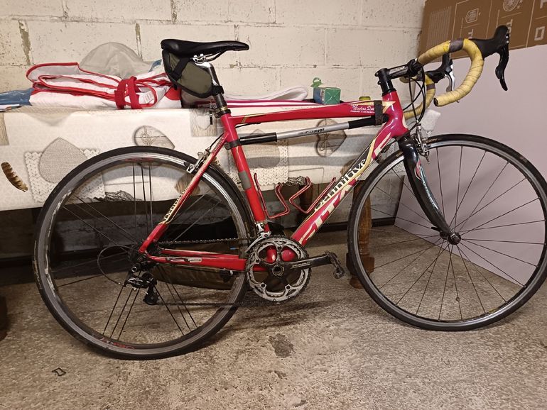 Used Gitane Gitane Custom Campagnolo Veloce 2011 Road & Gravel, Red — image 1 of 4