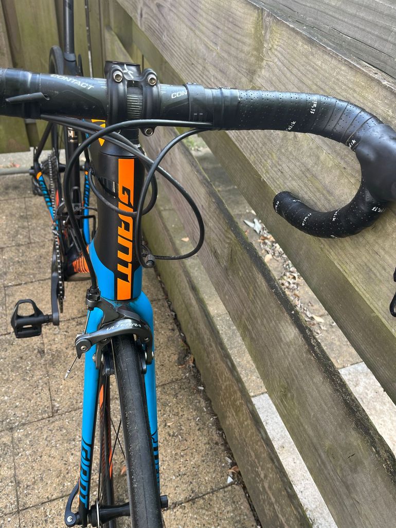 Used Giant TCR Advanced 1 2016 2016 Road & Gravel, Black — image 10 of 14