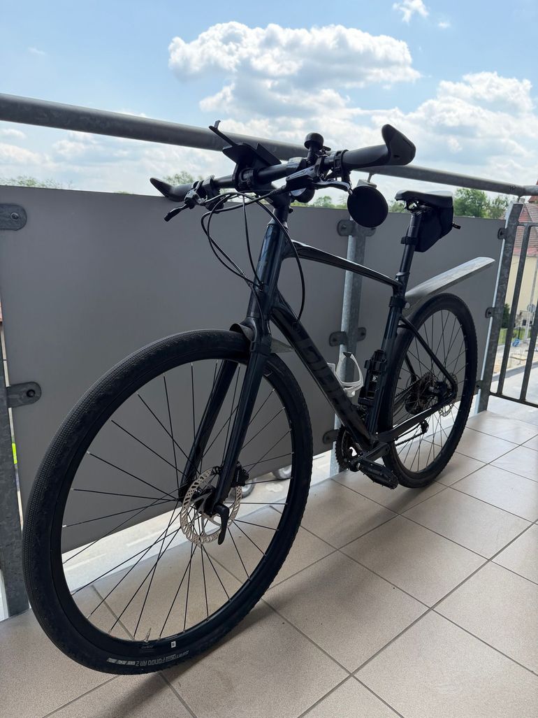 Used Giant Fastroad Shimano Sora 2023 Road & Gravel, Black — image 1 of 4